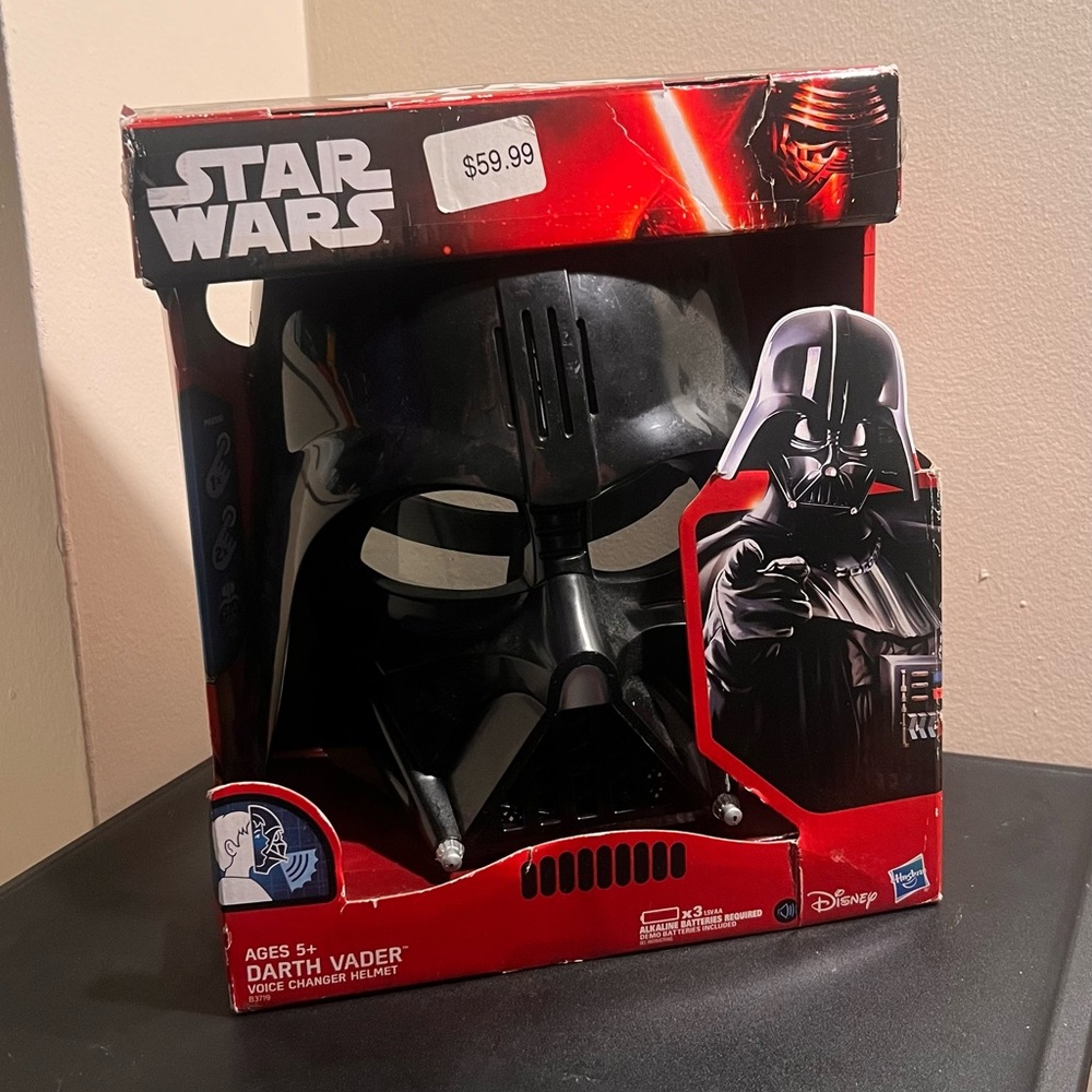 Star Wars Darth Vader Voice Changer Helmet - Black